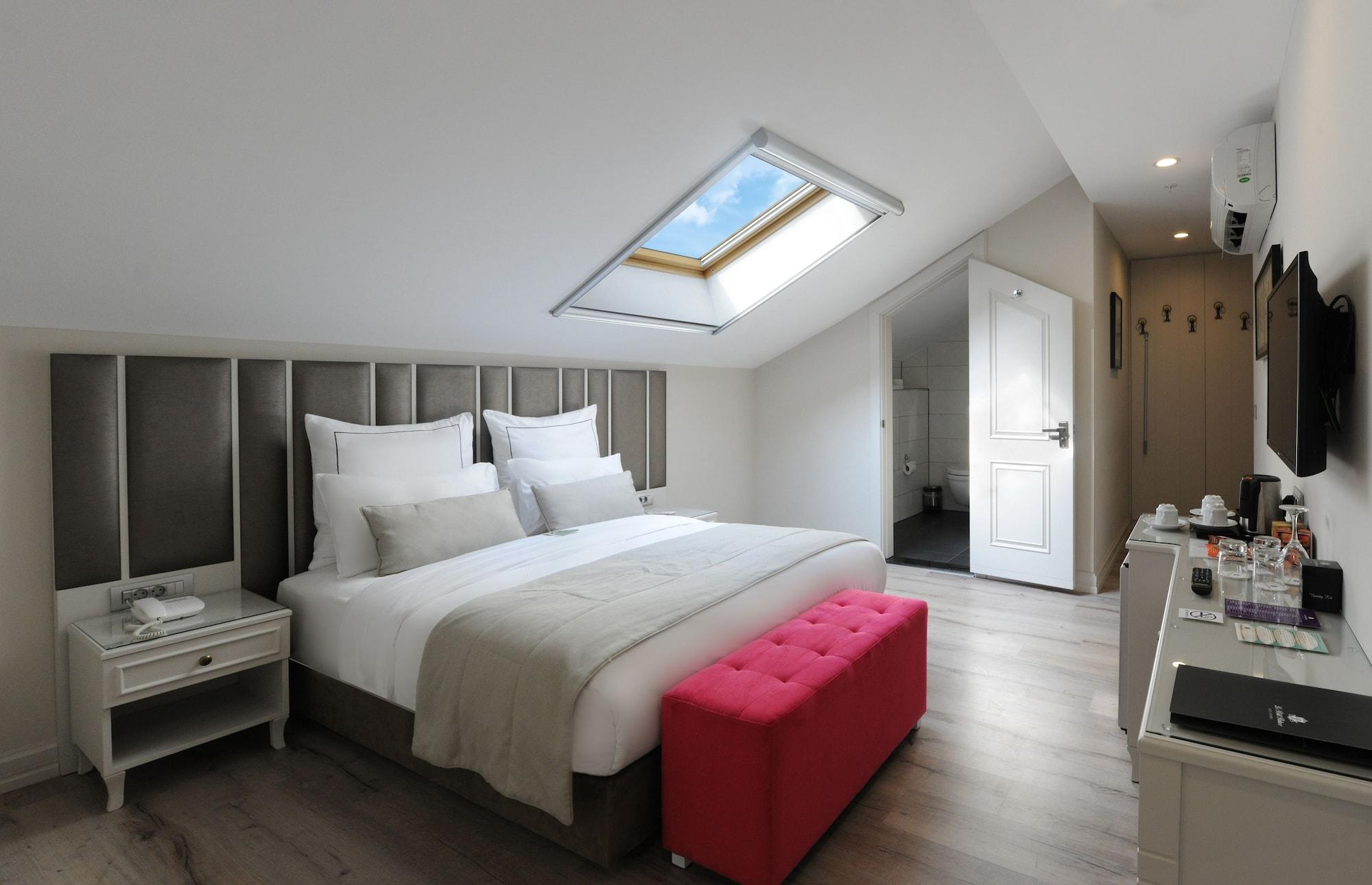 Le Petit Palace Hotel - Special Category Istanbul Ngoại thất bức ảnh