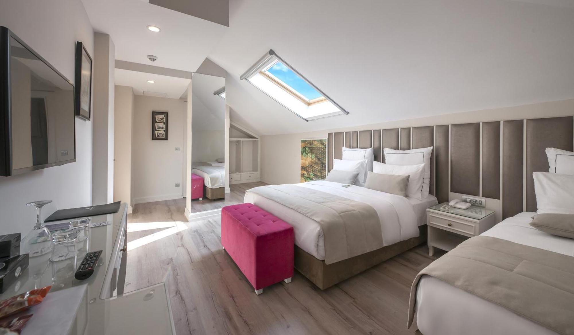Le Petit Palace Hotel - Special Category Istanbul Ngoại thất bức ảnh