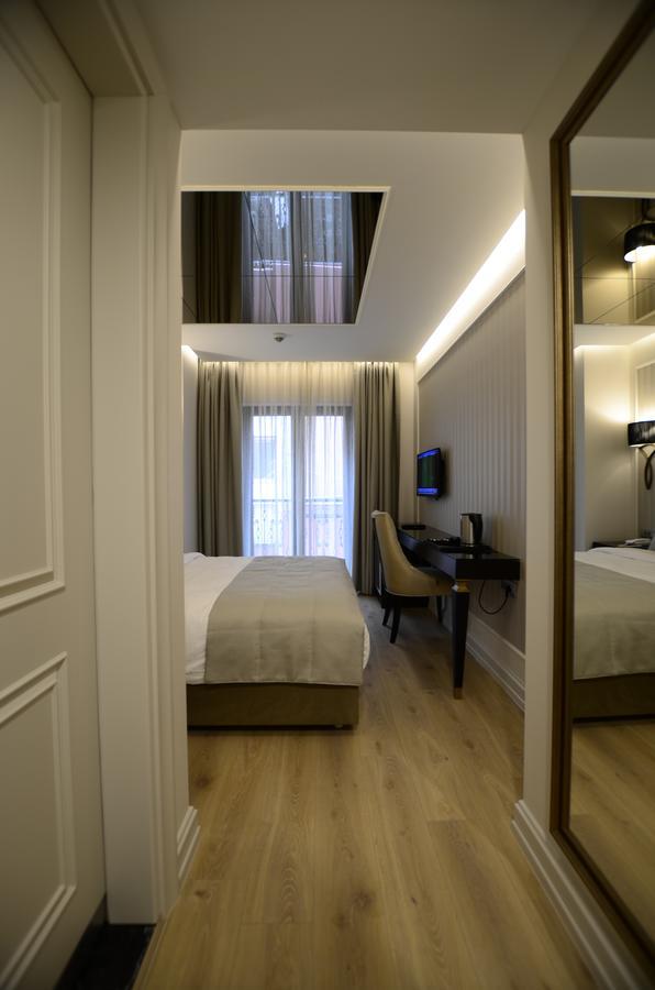 Le Petit Palace Hotel - Special Category Istanbul Ngoại thất bức ảnh